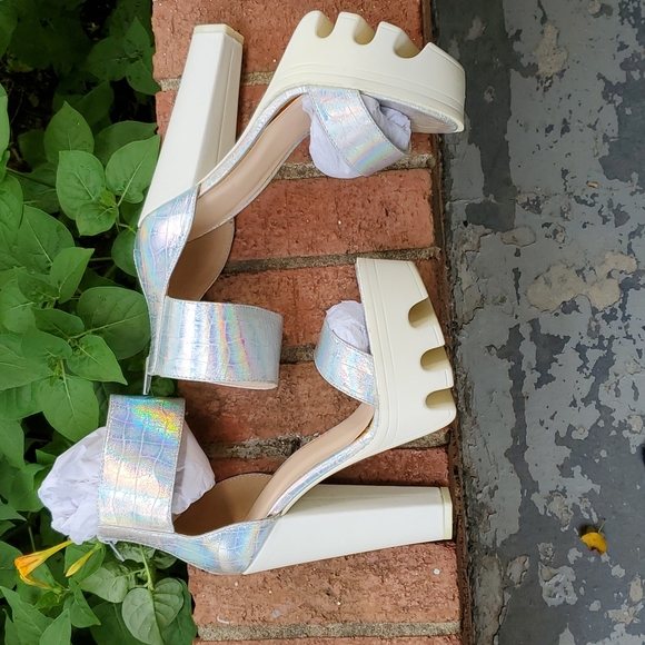 5/$25 - Wild diva platform heels sz. 8 - Picture 2 of 10